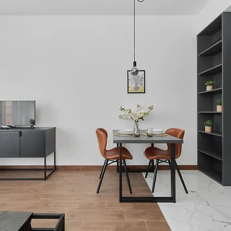 Rent Like - Spacious Studio With Balcony Slonimskiego 2 شقة