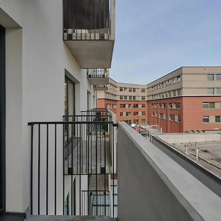شقة Rent Like - Spacious Studio With Balcony Slonimskiego 2 *
