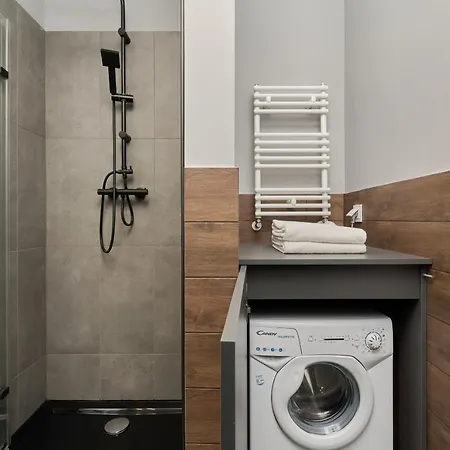 شقة Rent Like - Spacious Studio With Balcony Slonimskiego 2